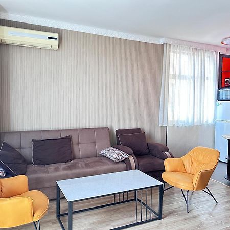 Apartament On Rustaveli Batumi Exterior photo