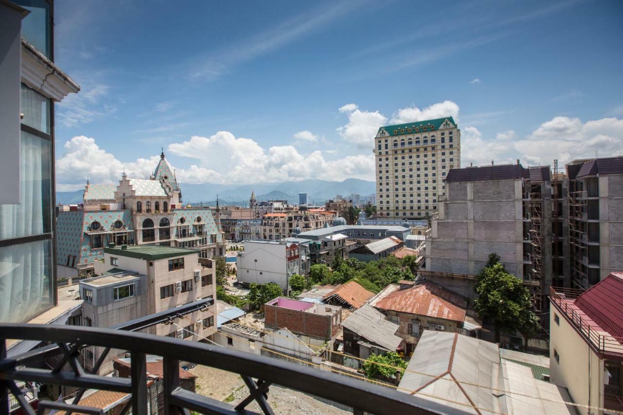 Apartament On Rustaveli Batumi Exterior photo